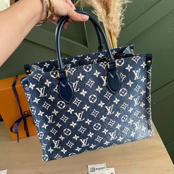 ❌SOLD❌NEW Louis Vuitton On The Go OTG MM Denim Sold OUT Tote Bag - Picture 3 of 10